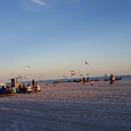 A Wave From It All Beach Resort Gulf Shores Exterior foto